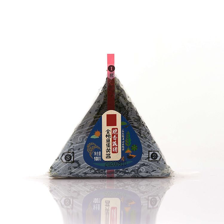 金槍魚(yú)蛋黃醬飯團(tuán)